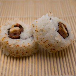 Uramaki 08 Solomillo Tomate seco y Shichimi