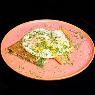 Naleśnik gryczany ze szpinakiem