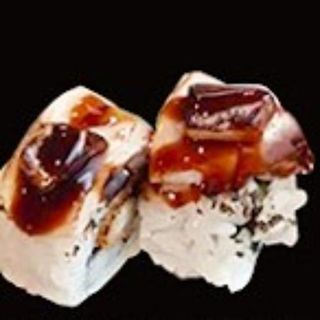 56. Uramaki De Cangrejo, Aguacate, Atún Flameado Y Foie