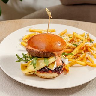 Burger cu Camembert