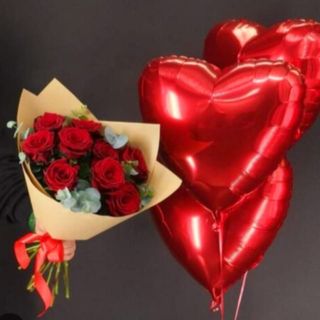 წითელი ვარდები (10ც)და ჰელიუმის გულები (3ც)