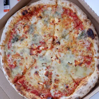 Pizza 4 Formaggi