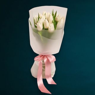 Buchet 15 Lalele Albe