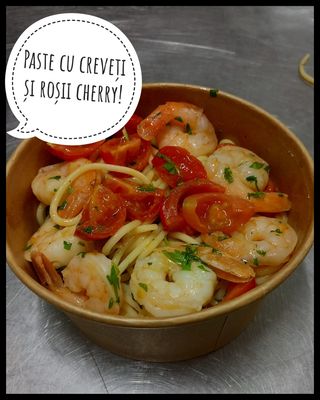 Paste cu creveti si rosii cherry