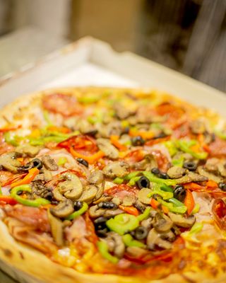 Pizza Familiar Quatro Estações