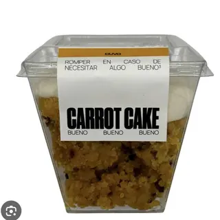 Pastel carrot cake