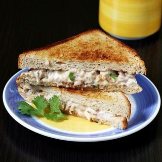 Chicken And Mayonaise Sandwich