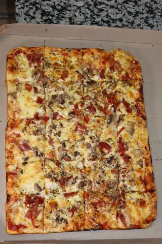 Piza domaćica za 2 osobe 40x30 ŠUNKA