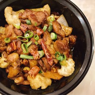 辣子鸡Pollo con chili 