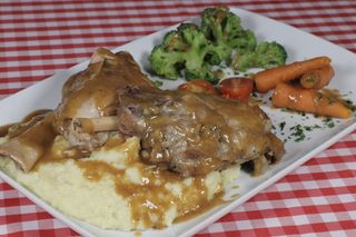 Codillo de cerdo cocido 