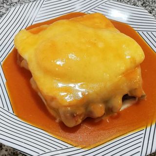 Francesinha Normal de Bife de Frango