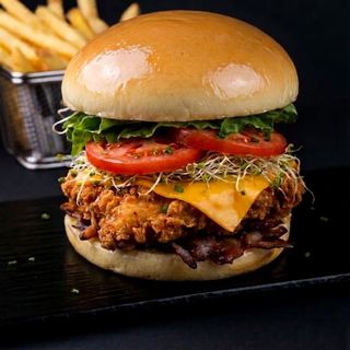 BURGER CHICKEN CARBONERO