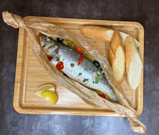 სიბასი ღვინის სოუსში გამომცხვარი