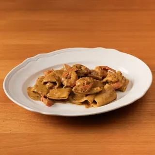 Paccheri al pesto di pistacchio e gamberi*