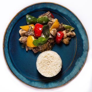 Телятина в сливочно-мятном соусе