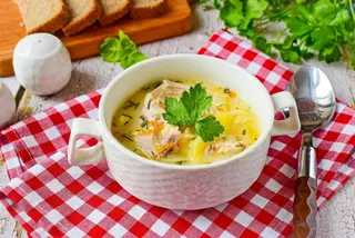 Сырный суп-лапша с куриной грудкой