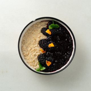 Gachas De Avena, Mermelada, Frutos Rojos