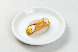 Małe cannoli con ricotta