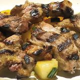 Шарено месце на скара с картофи соте и пресен лук (400г)