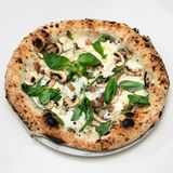 Pizza "In Bocca al Lupo"