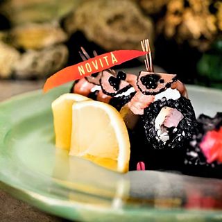 Black mazara uramaki