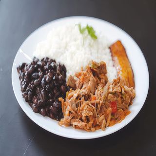 Pabellón criollo (490 G.)