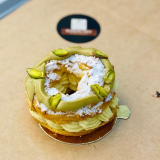 Paris Breast Pistache
