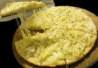 Pizza Fugazzeta (36 Cm.)