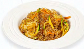 Spaghetti di soia con verdure