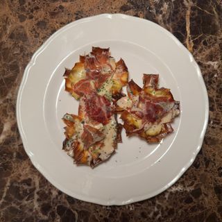 ALCACHOFAS FRITAS CON SALSA DE PARMESANO