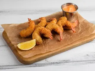 Креветки в хрусткій паніровці з соусом "Айолі-кімчі" (170/50/20g)