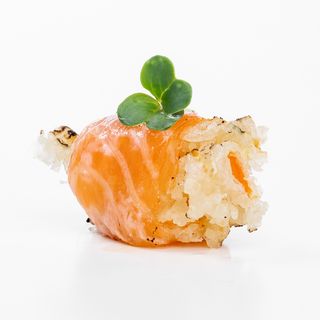 DY203. Salmone Roll 3 pezzi