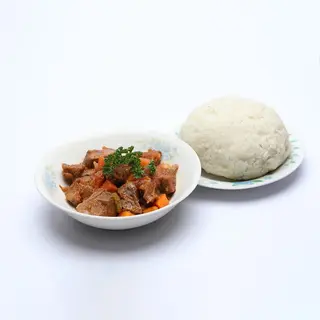 Beans stew with rice and a side