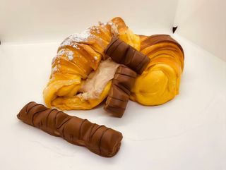 Croissant de Brioche com Kinder Bueno