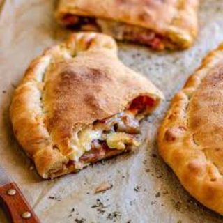 Pizza Calzone 4 Fromages