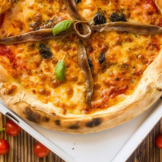 Pizza Nápoli (30 Cm.)