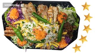 Meniul  cu carnati de porc + o apa plata din partea casei