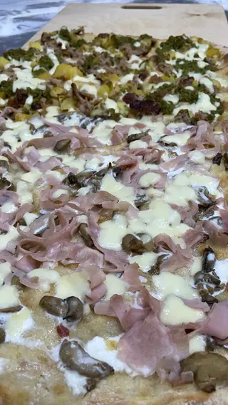 Pizza alla boscaiola in teglia