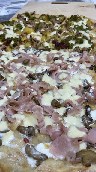 Pizza alla boscaiola in teglia