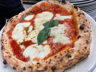 Margherita con bufala