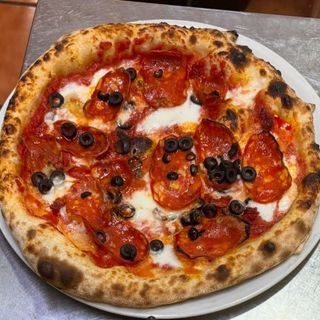 Pizza calabrese