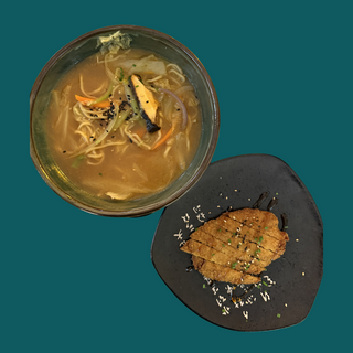 Ramen De Escalopa De Heura En Teriyaki. VEGANO