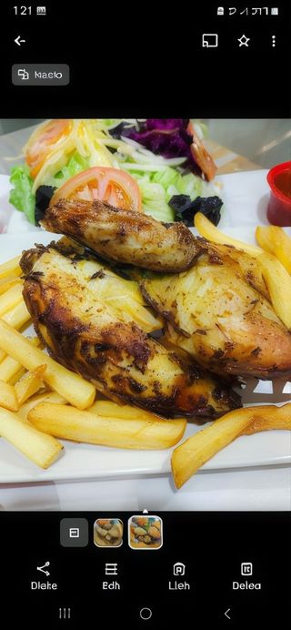 Pollo A L`Ast Medio (1/2) Con Patatas Y Ensalada Mixto