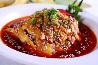 Pollo al vapore in salsa piccante 口水鸡