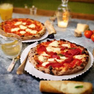 Pizza Calabrese (Média)