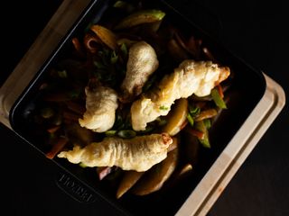 Пательня з соковитою індичкою у клярі (400г)