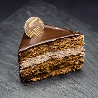 Ciocolata speciala cu nuca