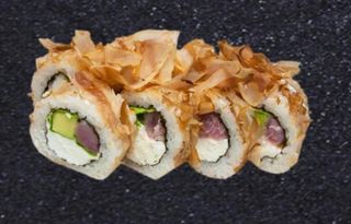 Kaliforniamaki tuńczyk grill