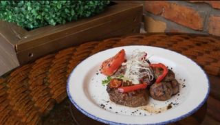 Медальоны  с грибами на гриле