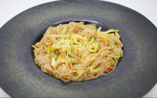 043Spaghetti di soia con verdure